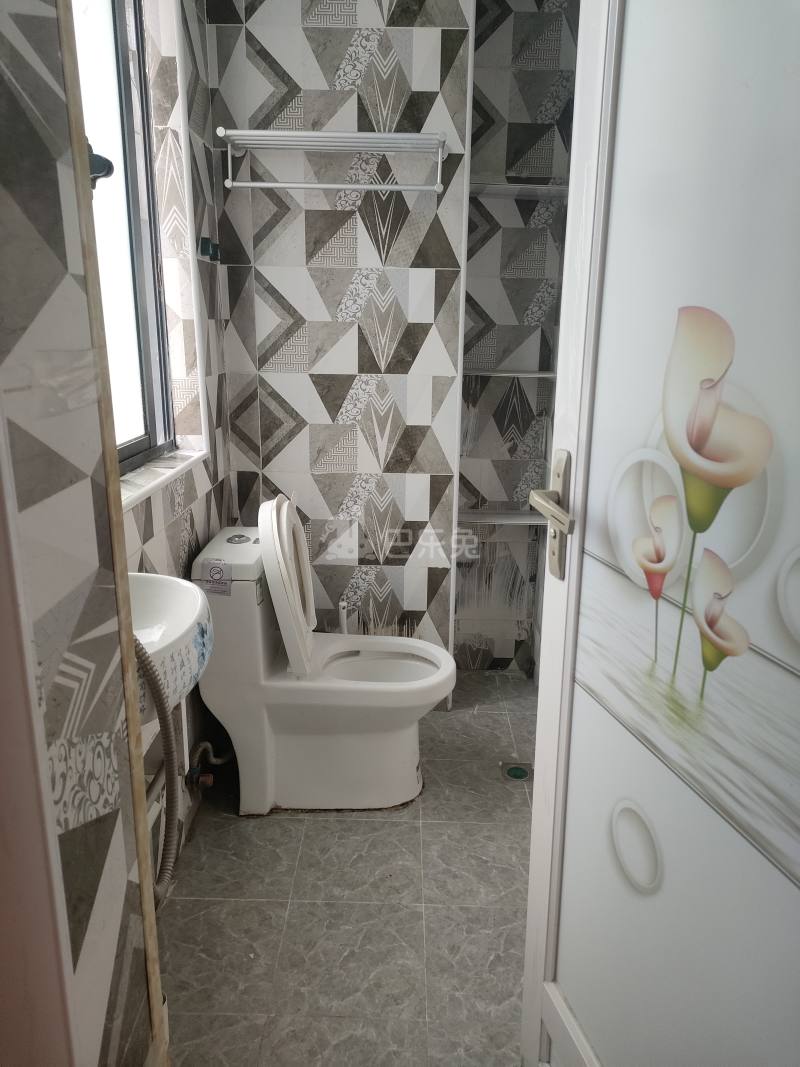 英伦风尚（馨亭家苑）7869643卫生间图8