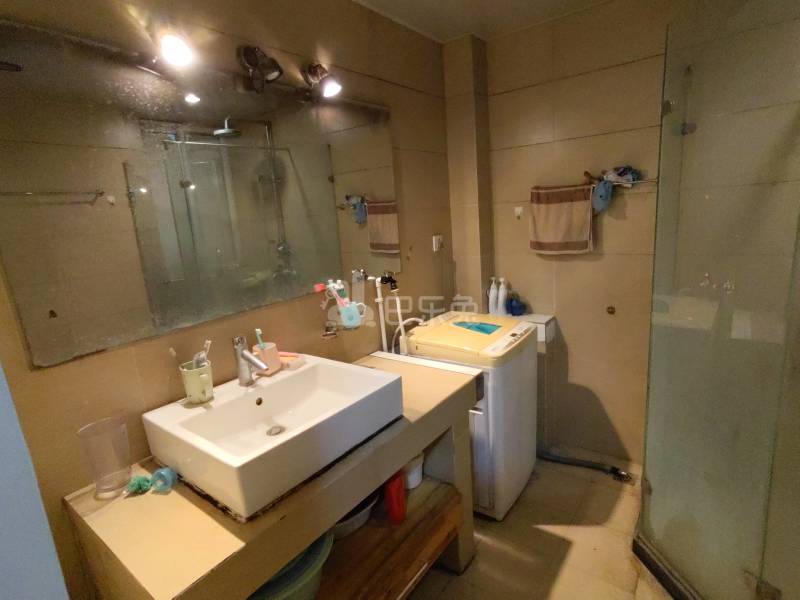 罗秀苑北区7892213卫生间图11