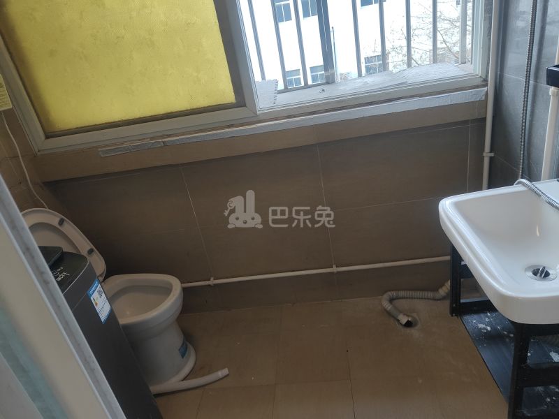 罗秀苑北区7892213卫生间图10