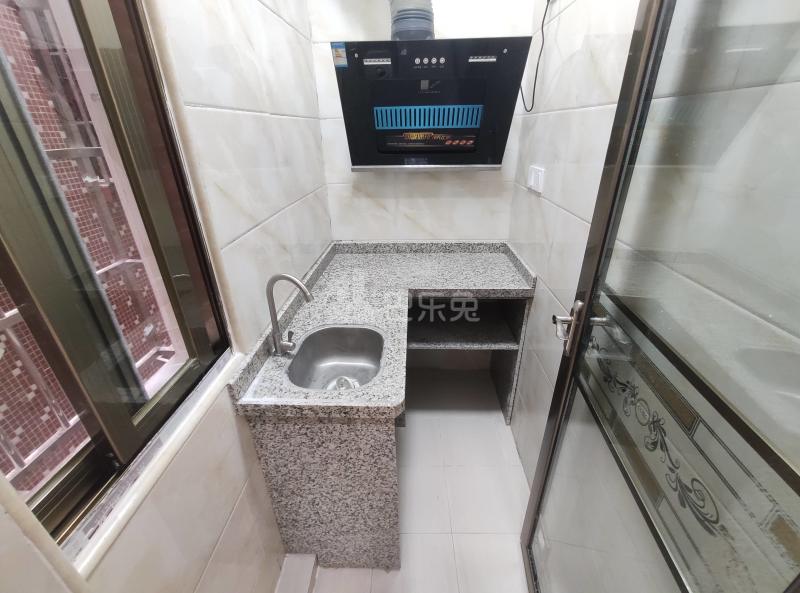 嘉禾望岗西岭路十八巷7号7904491厨房图3