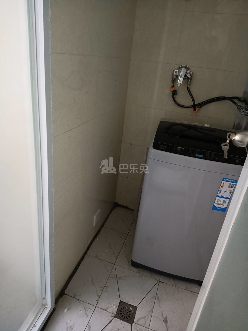 万兆家园叠彩人家7904580卫生间图3