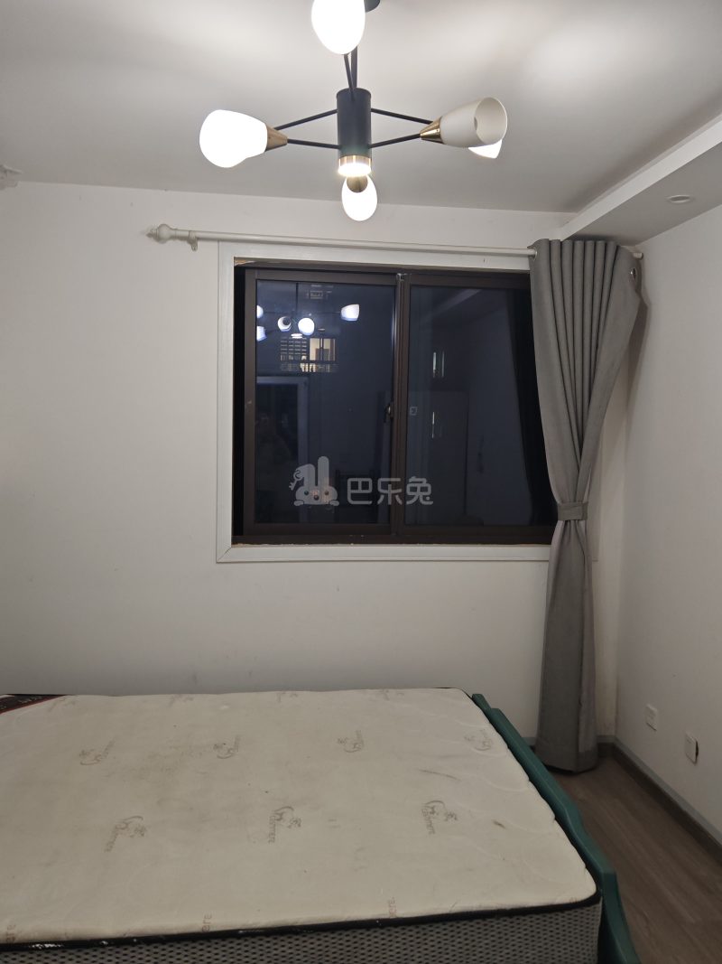 佘北家园明泰苑7923116卧室窗户图7