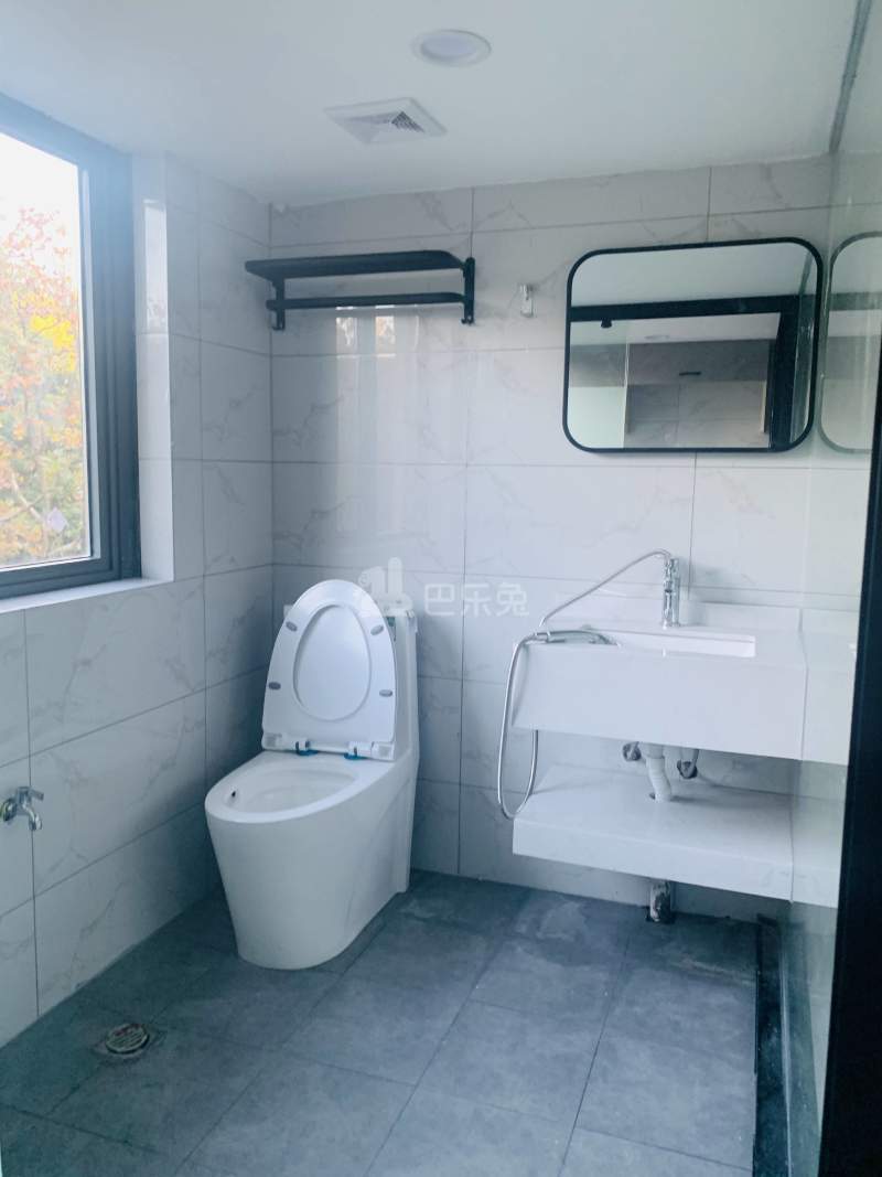 柠檬公寓（通河新村店）7934669卫生间图1