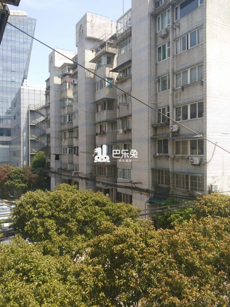 飘鹰花苑南区(周家嘴路.