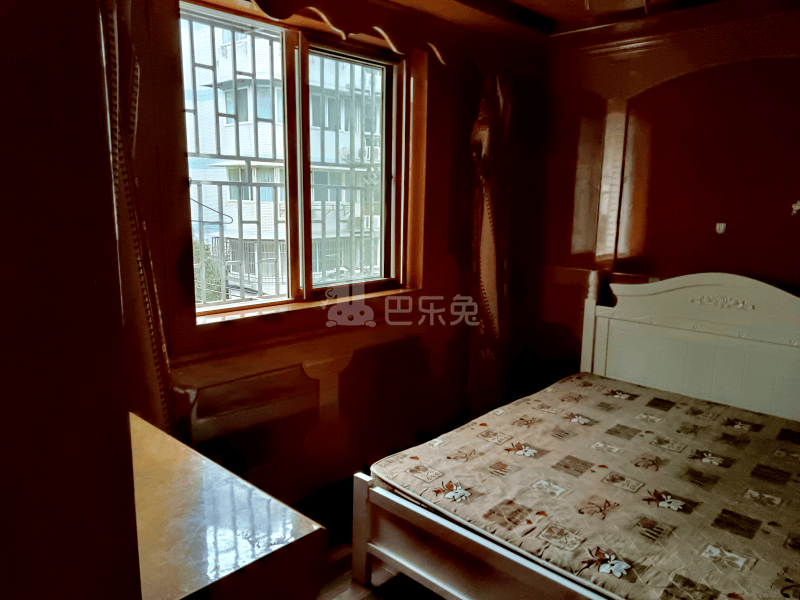 飘鹰花苑南区798983卧室图2