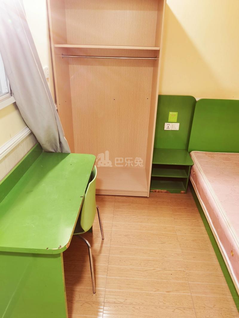 凌兆十村7989713卧室图6