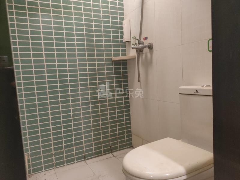 凌兆十村7989713卫生间图8