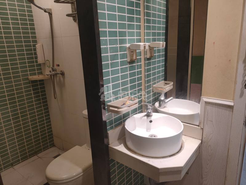 凌兆十村7989713卫生间图9