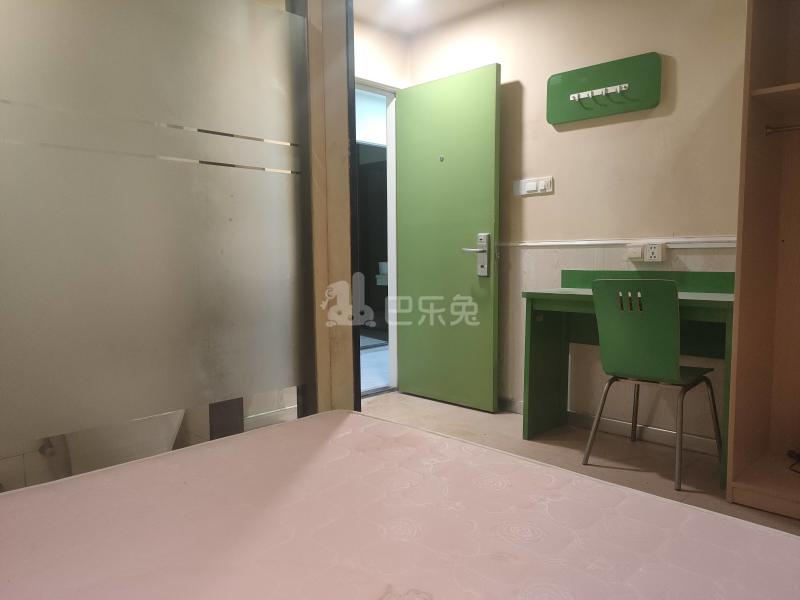 凌兆十村7989713卧室图1