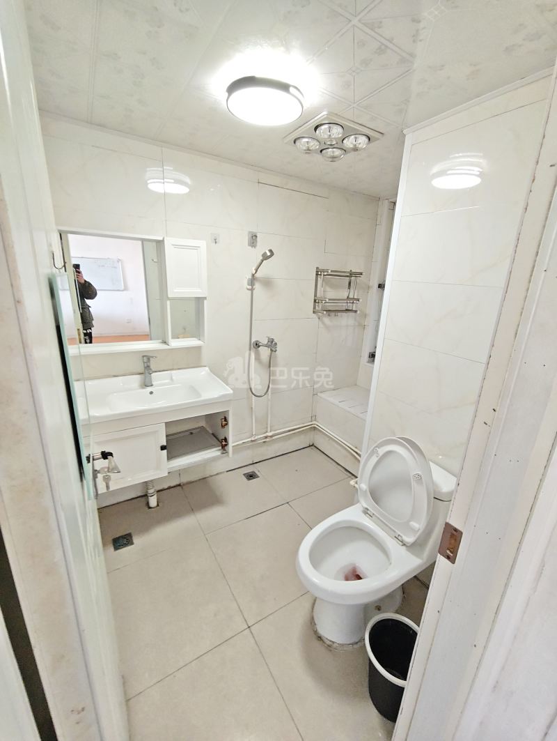 象屿都城怡园8008400卫生间图7