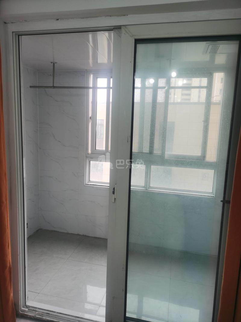 南翔秀城嘉孚雅苑8023058卧室窗户图10