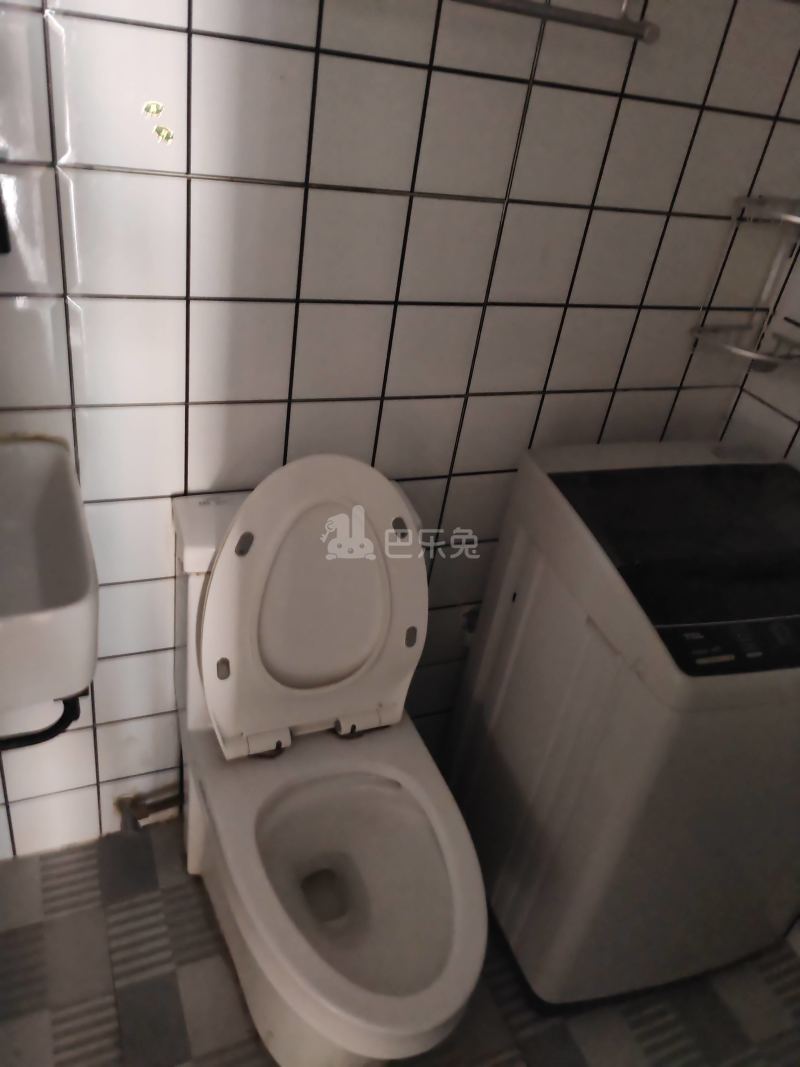 锦秋花园五期7572411卫生间图6