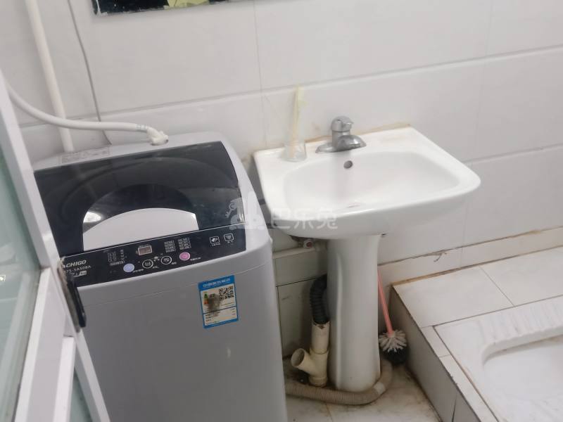 之江家园一区8035344卫生间图4