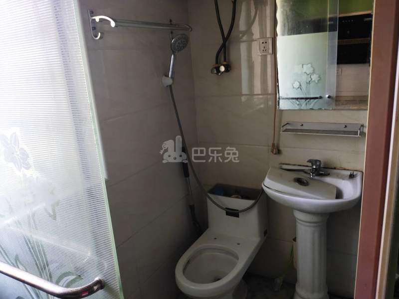 浦江东旭公寓西区803360卫生间图5