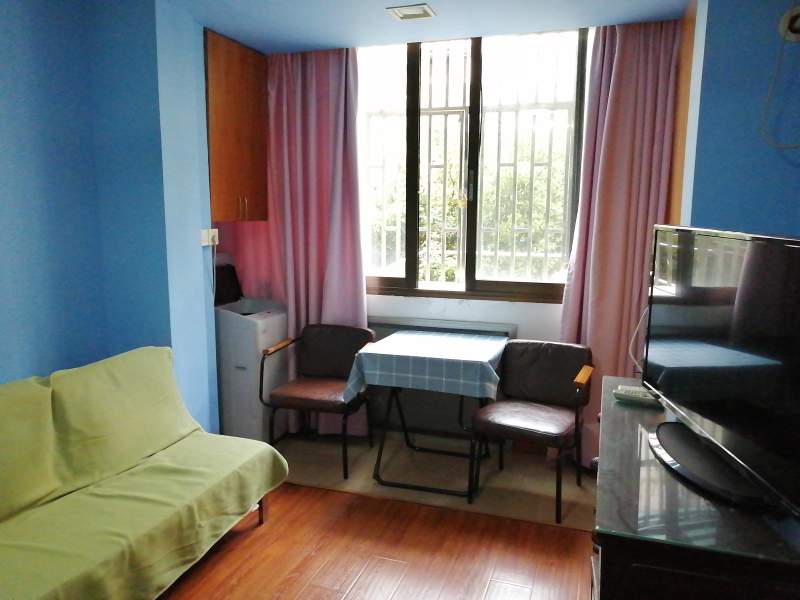 长隆住宅小区(长阳路2087弄)8066030卧室图5