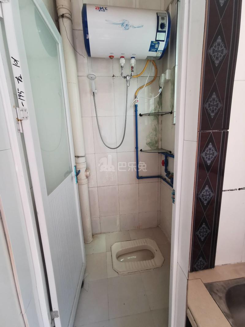 湘和公寓-龙归园夏官海街27号8066214卫生间图5