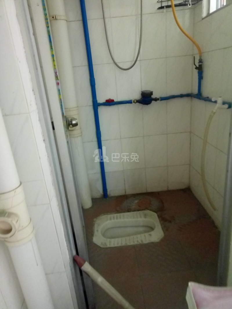 湘和公寓-龙归园夏官海街北七巷15号8066232卫生间图6