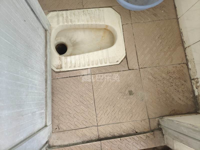 湘和公寓-龙归园夏官海街北七巷15号8066245卫生间图5