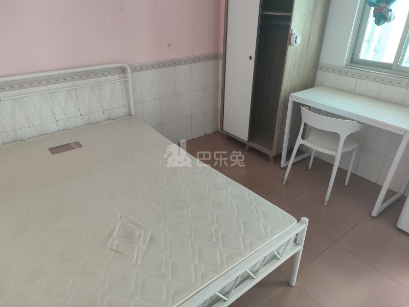 湘和公寓-龙归园夏官海街北七巷15号8066247卧室图1