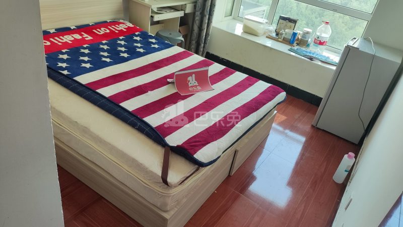 新梅共和城8066513卧室图0