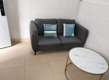 鹅掌坦西街40-1号 1室1厅1卫