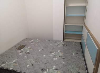 鹅掌坦西街40-1号 1室0厅1卫