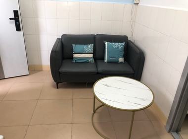 鹅掌坦西街40-1号 1室1厅1卫