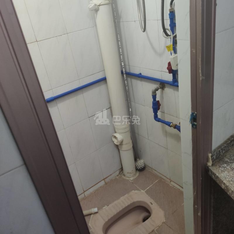 江夏仁厚里5号8082675卫生间图9