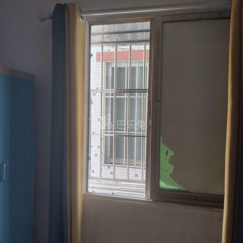 江夏仁厚里5号8082675卧室窗户图11