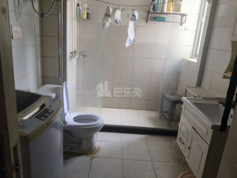 新梅共和城14691838卫生间图4