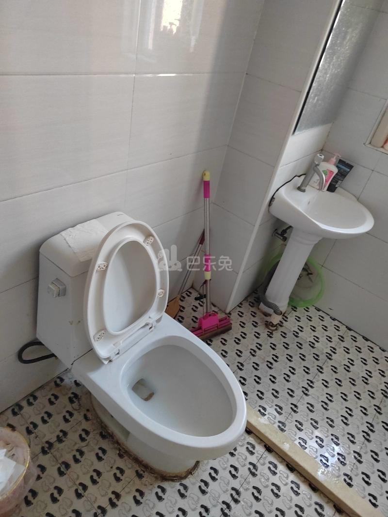 金沙湾绿地和苑一期8860935卫生间图11