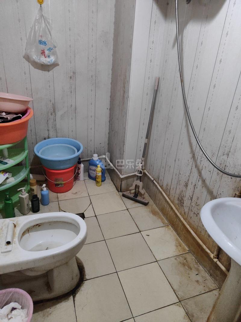 邻里苑7155701卫生间图9