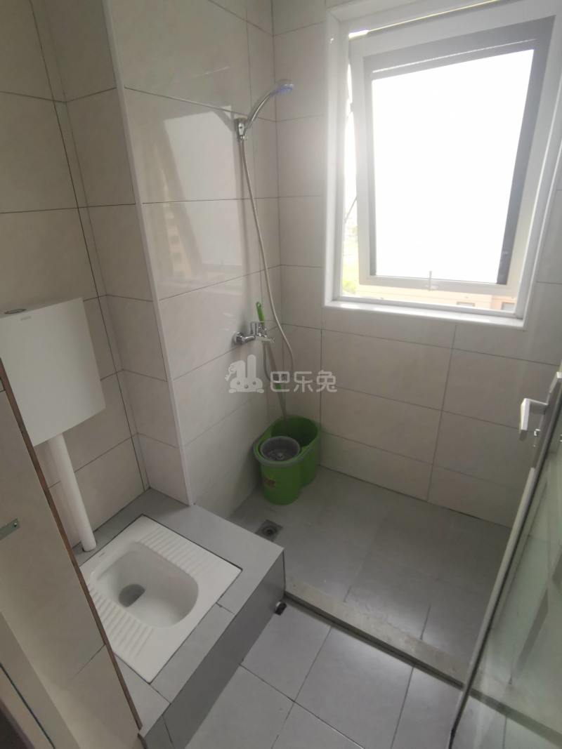 绿地象屿德馨嘉苑（苏河公园）9480700卫生间图13