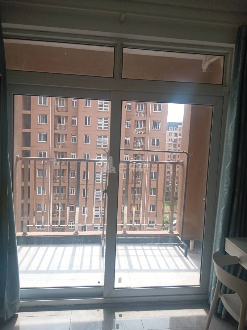 和家欣苑C区8128537卧室窗户图13