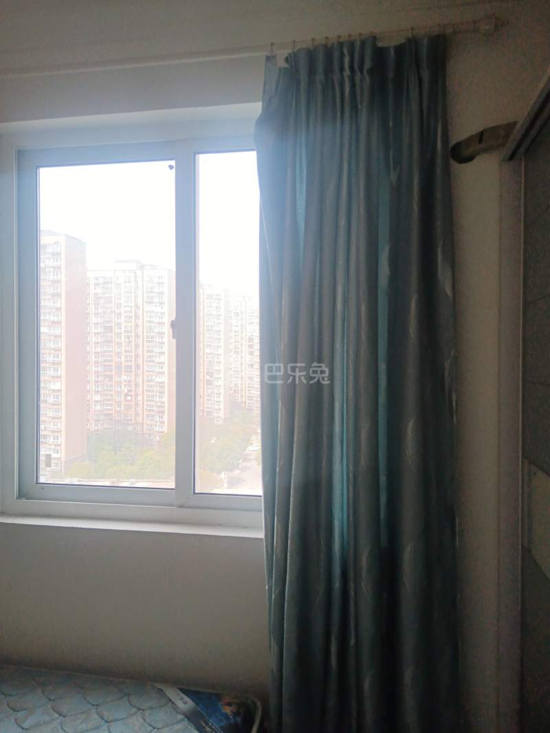 和家欣苑C区8128537卧室窗户图14