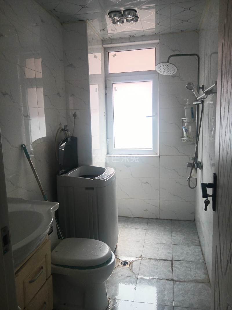 和家欣苑C区8128537卫生间图12