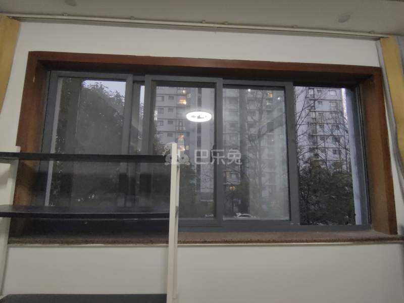 佳龙花园8139813卧室窗户图5