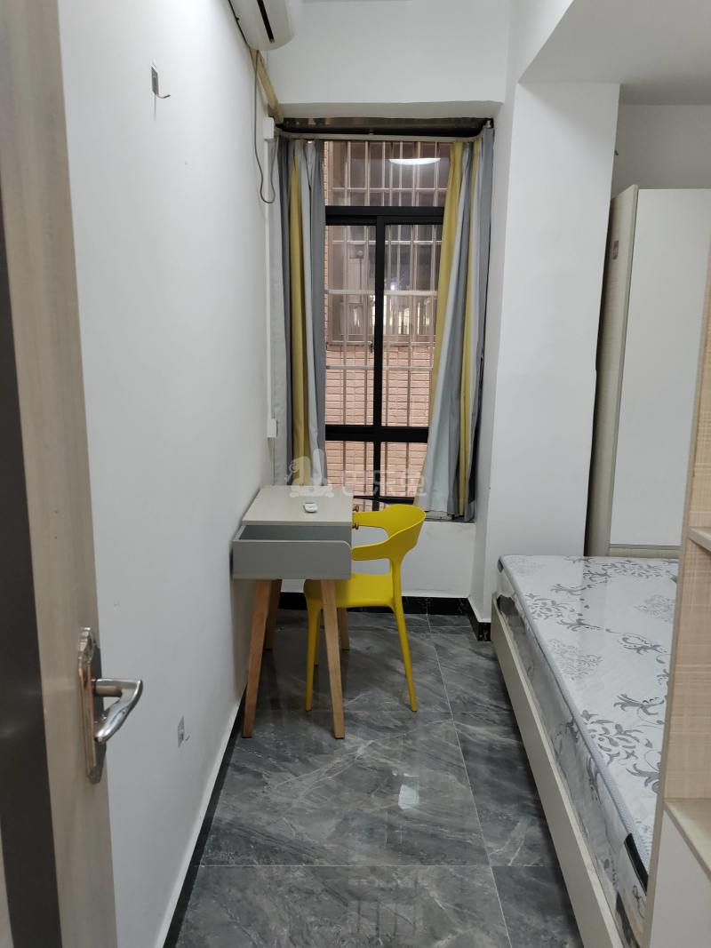 植村西北大街10号8155830卧室窗户图8