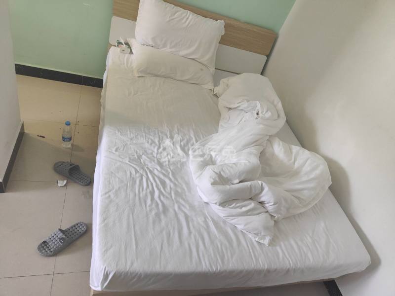 长湴东路71号8167841卧室图8