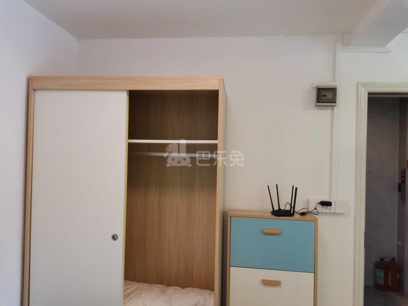 长湴东路71号8167841卧室图0