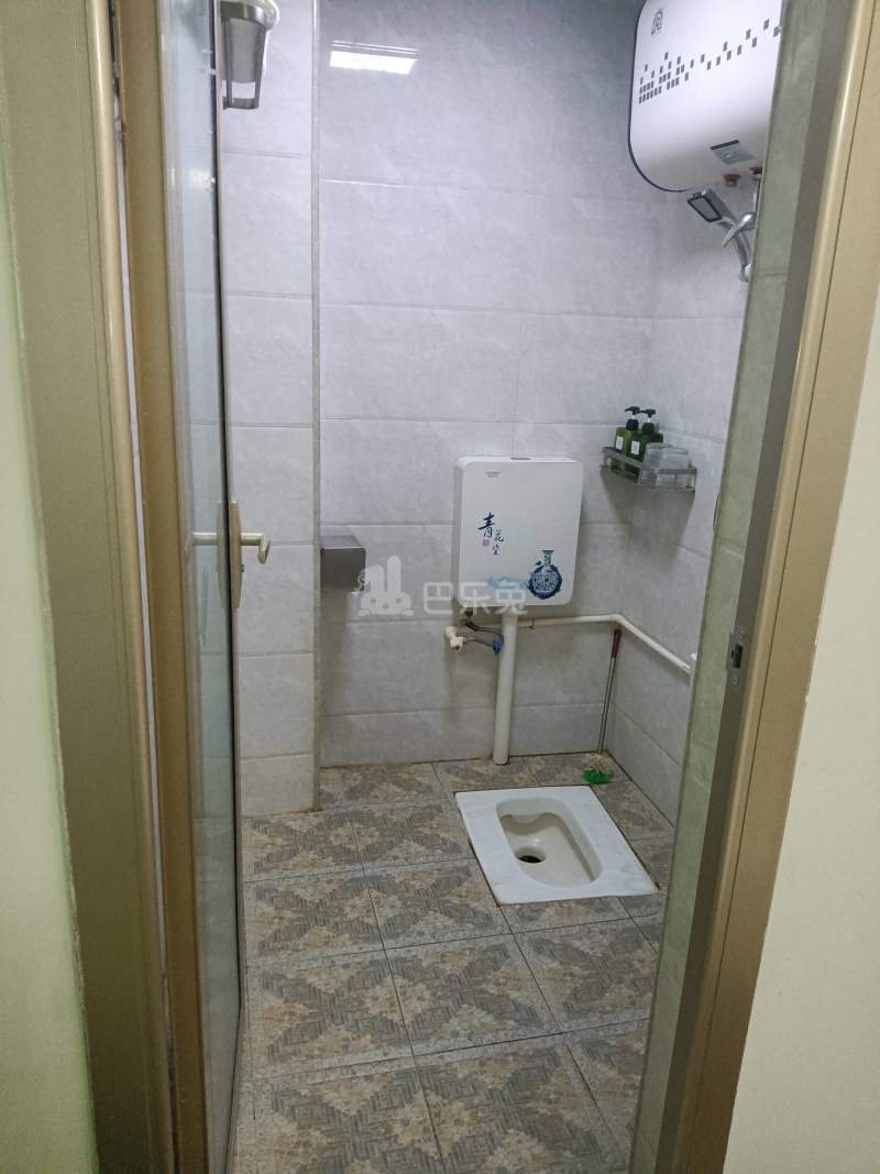 长湴东路71号8167844卫生间图5