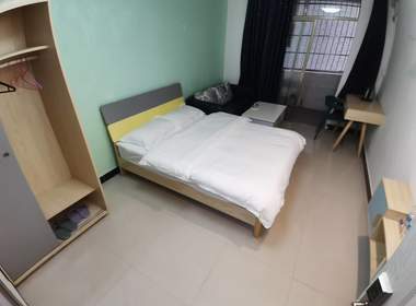 长湴东路71号 1室1厅1卫