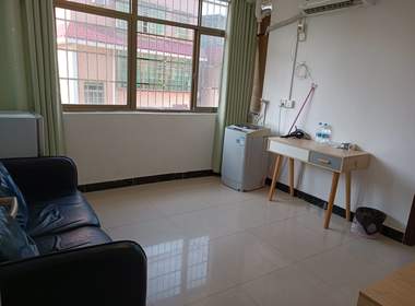 长湴东路71号 1室1厅1卫