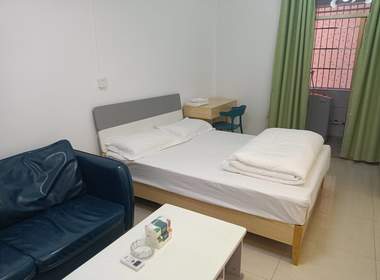 长湴东路71号 1室0厅1卫