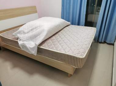 长湴东路71号 1室1厅1卫