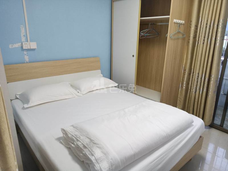 长湴东路71号8167898卧室图0