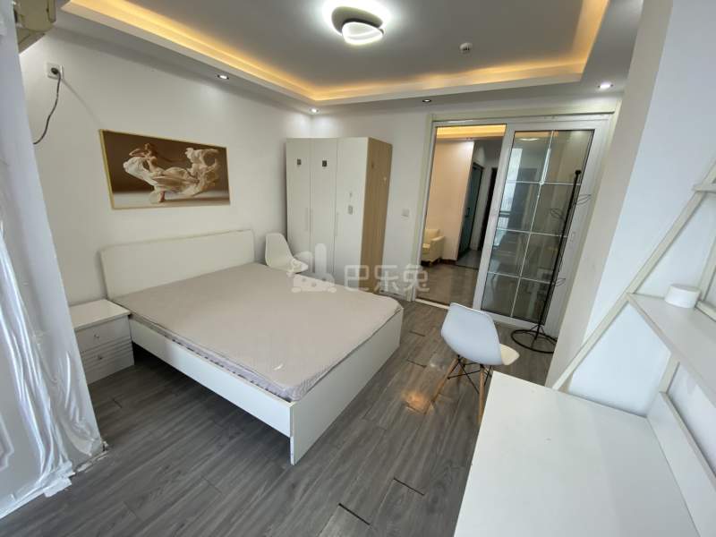 领峰国际（天工国际大厦）8181471卧室图4