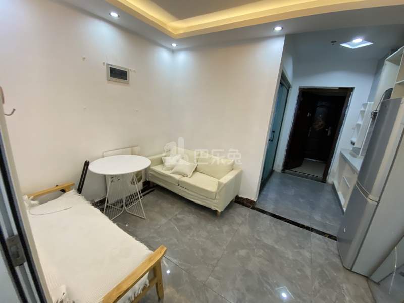 领峰国际（天工国际大厦）8181471卧室图5