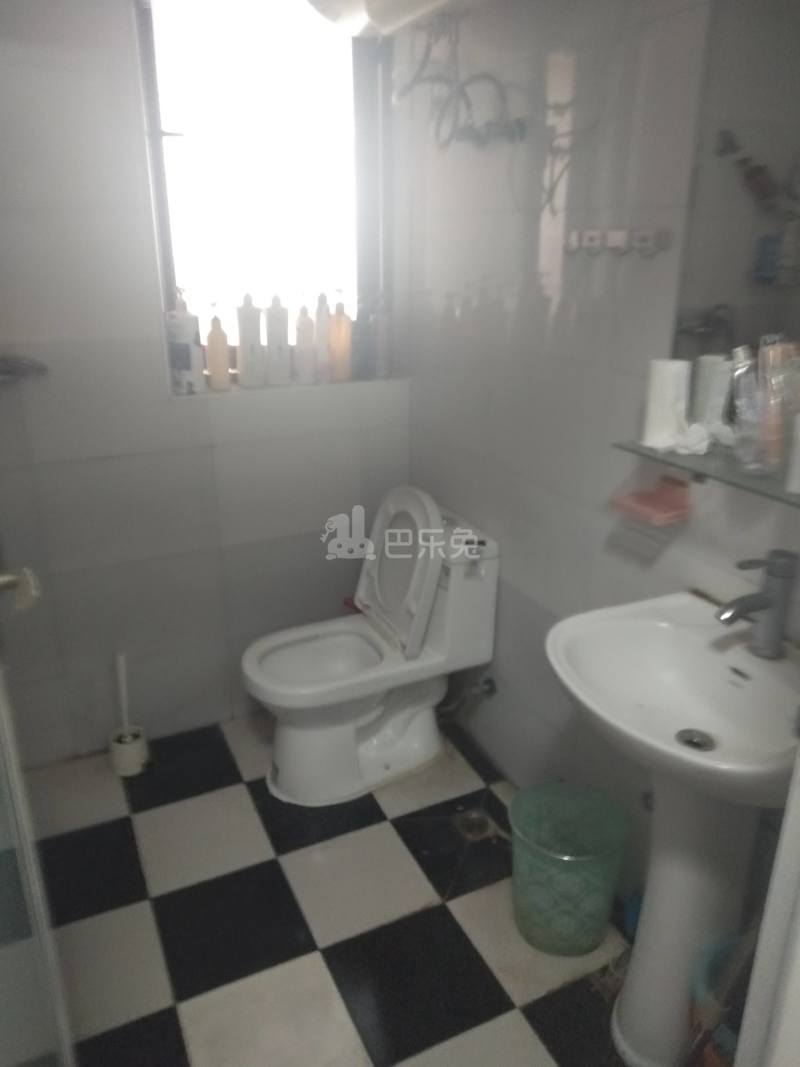 融创瑷颐湾8184205卫生间图14