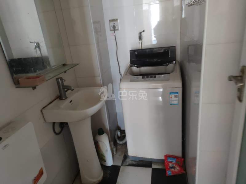 融创瑷颐湾8184205卫生间图12